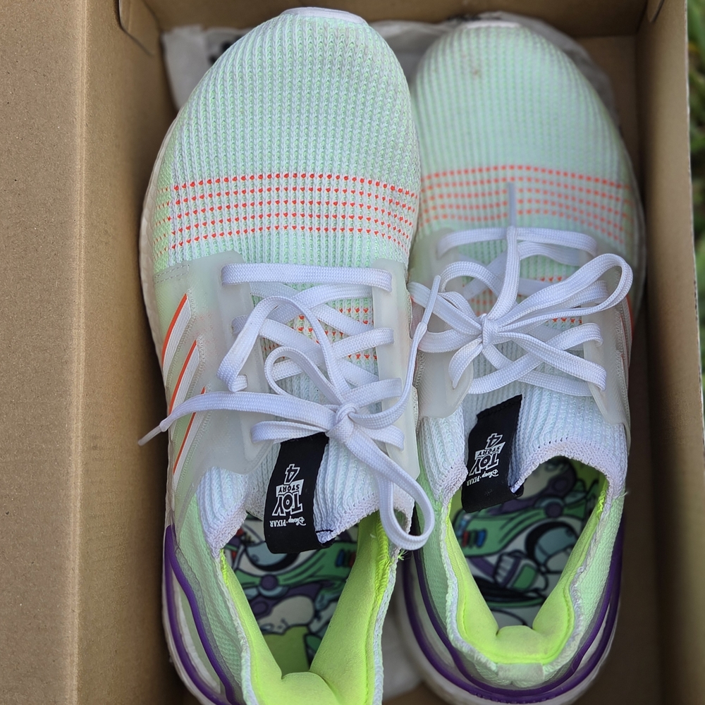 Adidas Ultra Boost Toy Story Buzz Lightyear - Picture 4 of 7